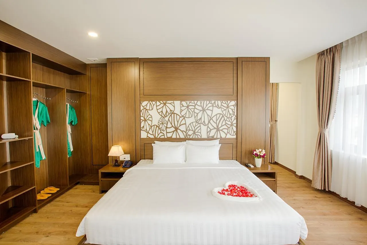 Central Hotel & Spa Danang